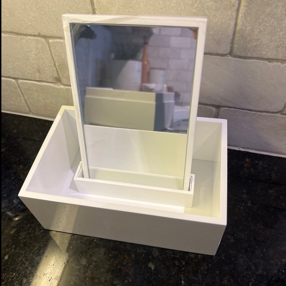 Dior Limited Edition Vanity Mirror Jewelry Box - Picture 10 of 10